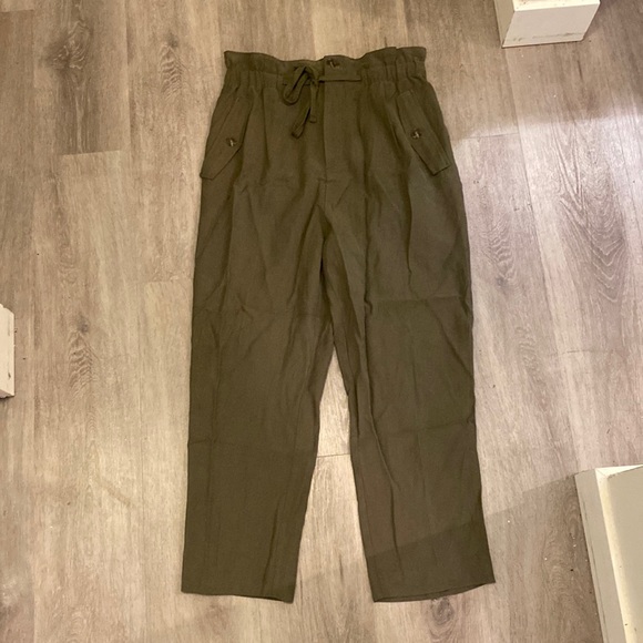 Zara khaki pants, loose fitting, never worn - Picture 1 of 1